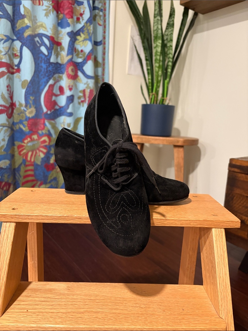 Black Swing Dance Shoes with Decorative Stitching
